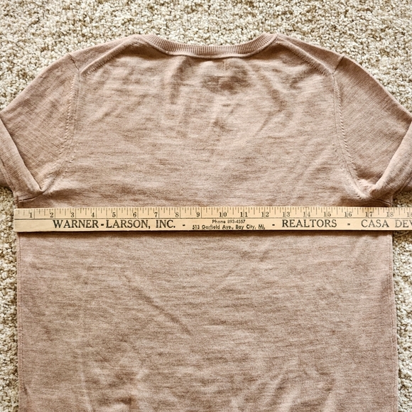 Banana Republic Extra Fine Knit Washable Merino Wool Sweater Size M Color Camel - Picture 4 of 10